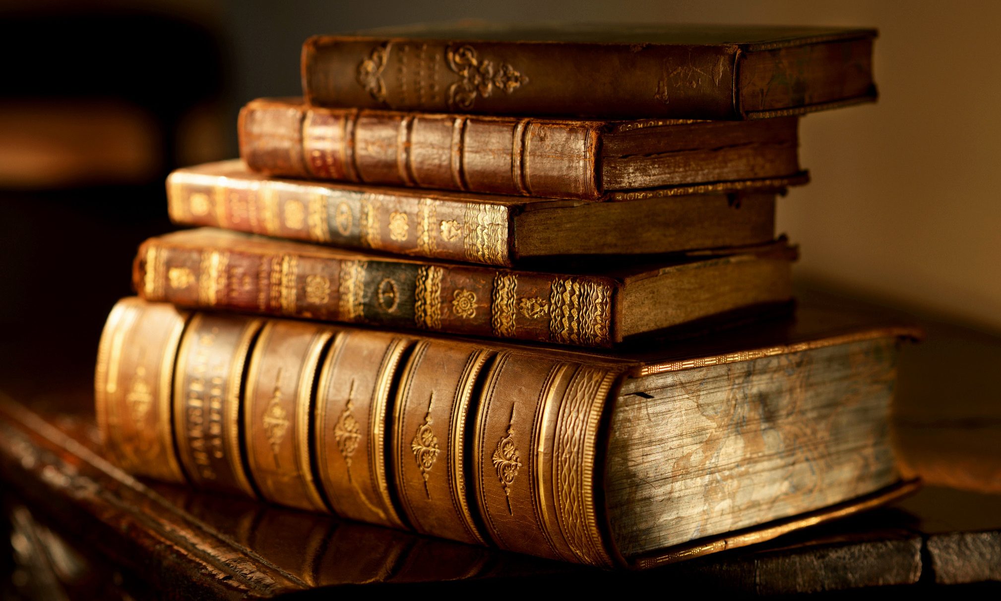 cropped-Old-Book-Wallpaper-55-images-.jpg